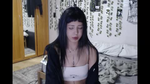 Mina online show from 17, 4, 2026