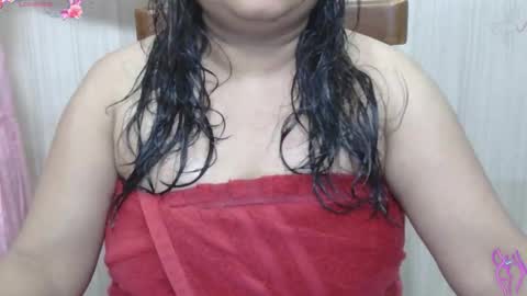 Snapshot of we_are_indian chatting on 10, 9, 2025 khushiwife kabirhubby kavyasexy gf online show from 10, 9, 2025