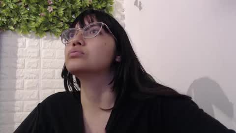 Trixie 3 online show from 7, 3, 2025