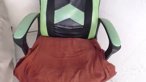 Trixie 3 online show from 9, 1, 2026