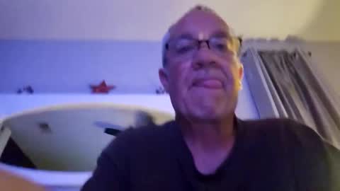 Snapshot of webcamateurs chatting on 28, 11, 2025 webcamateurs online show from 28, 11, 2025