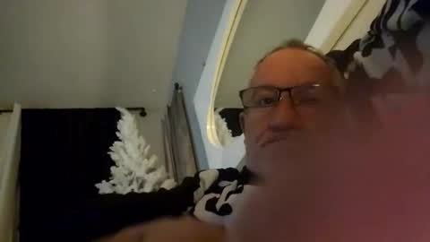 Snapshot of webcamateurs chatting on 5, 12, 2025 webcamateurs online show from 5, 12, 2025