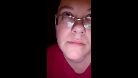 Snapshot of webgirl2 chatting on 5, 1, 2025 Marina online show from 5, 1, 2025