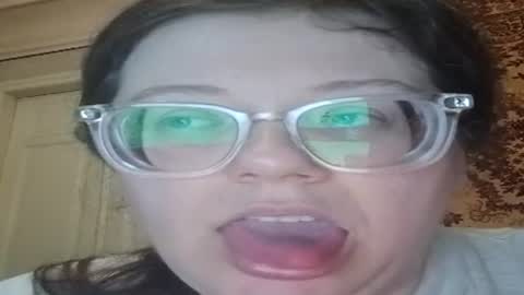 Snapshot of webgirl2 chatting on 28, 6, 2026 Marina online show from 28, 6, 2026