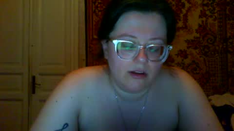 Snapshot of webgirl2 chatting on 12, 7, 2026 Marina online show from 12, 7, 2026