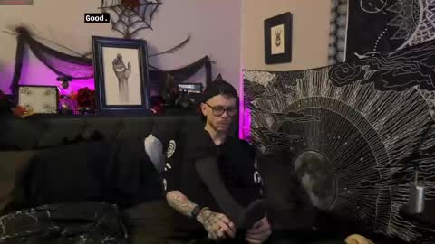 Snapshot of webz_and_kordz chatting on 15, 5, 2026 WebzKordz online show from 15, 5, 2026