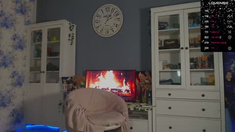 Snapshot of weed_princesss chatting on 30, 12, 2024  moon  online show from 30, 12, 2024