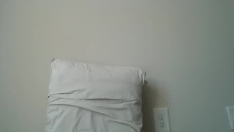 Snapshot of weezy210 chatting on 17, 5, 2026 Weezy online show from 17, 5, 2026