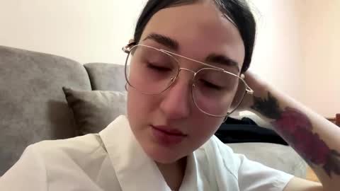 Snapshot of wendolynmusil chatting on 16, 4, 2026 Anna online show from 16, 4, 2026