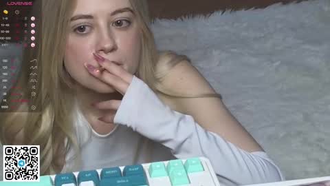 Snapshot of wendylovelylovew chatting on 1, 3, 2025 Wendy online show from 1, 3, 2025