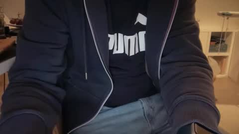 Snapshot of wet_adidasboy chatting on 25, 10, 2025 wet_adidasboy online show from 25, 10, 2025