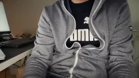 Snapshot of wet_adidasboy chatting on 14, 11, 2025 wet_adidasboy online show from 14, 11, 2025