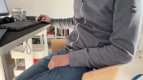 Snapshot of wet_adidasboy chatting on 18, 11, 2025 wet_adidasboy online show from 18, 11, 2025