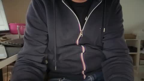 Snapshot of wet_adidasboy chatting on 28, 11, 2025 wet_adidasboy online show from 28, 11, 2025