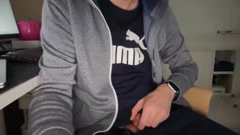 Snapshot of wet_adidasboy chatting on 4, 12, 2025 wet_adidasboy online show from 4, 12, 2025