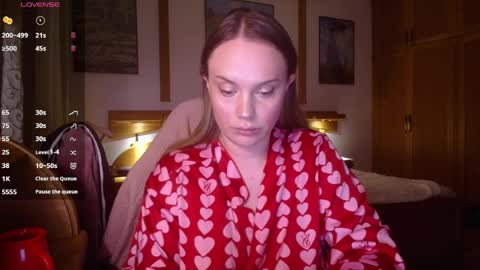 Snapshot of wet_lana chatting on 6, 4, 2026 Lana online show from 6, 4, 2026