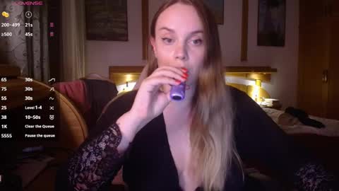 Snapshot of wet_lana chatting on 13, 4, 2026 Lana online show from 13, 4, 2026