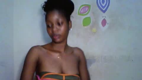 Snapshot of wet_pussy200 chatting on 22, 10, 2025 Bella online show from 22, 10, 2025