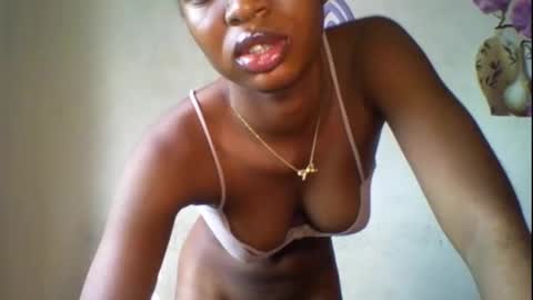 Snapshot of wet_pussy200 chatting on 26, 10, 2025 Bella online show from 26, 10, 2025