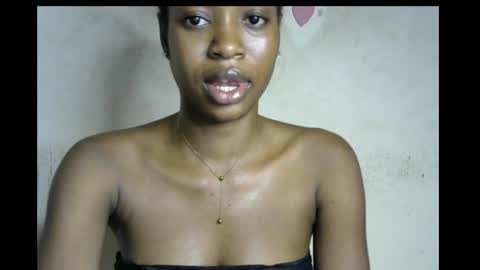 Snapshot of wet_pussy200 chatting on 15, 11, 2025 Bella online show from 15, 11, 2025