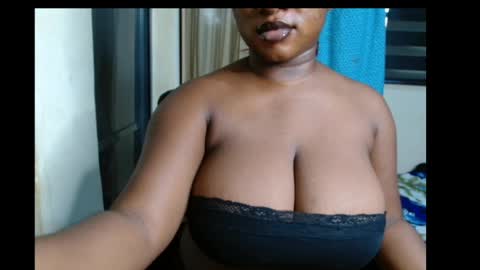 Snapshot of wet_xxpussy55 chatting on 8, 7, 2026 Sonia online show from 8, 7, 2026