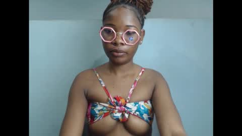 Snapshot of wetxxbabe chatting on 14, 10, 2025 wetxxbabe online show from 14, 10, 2025