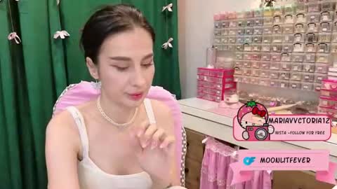 Snapshot of whats_her_name chatting on 5, 7, 2026 Victoria Maria online show from 5, 7, 2026