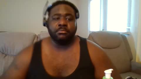 Snapshot of whiskeyandcoke24 chatting on 15, 4, 2026 WhiskeyandCoke online show from 15, 4, 2026