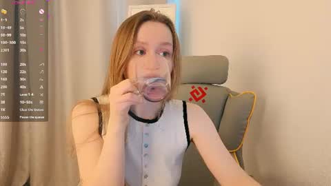 Snapshot of white_bueno chatting on 9, 7, 2026 white_bueno online show from 9, 7, 2026
