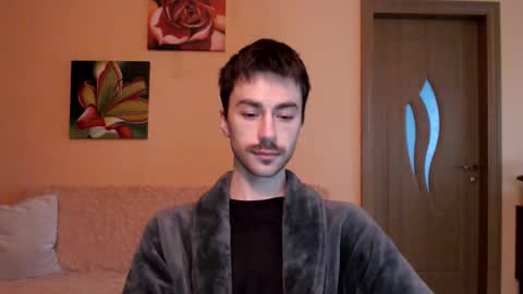 Snapshot of white_sport chatting on 29, 9, 2025 Tom online show from 29, 9, 2025