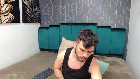 Dylan white online show from 10, 2, 2025