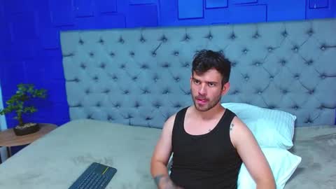 Dylan white online show from 26, 2, 2025