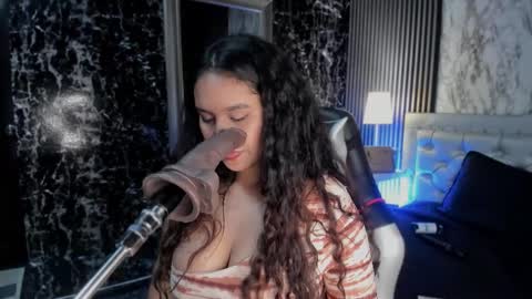 Whitney  online show from 13, 9, 2025