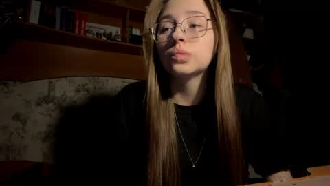 Vicky online show from 30, 3, 2026