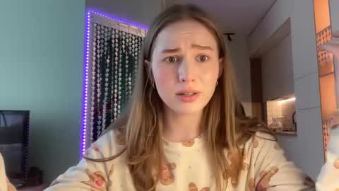 Alisa online show from 25, 12, 2024