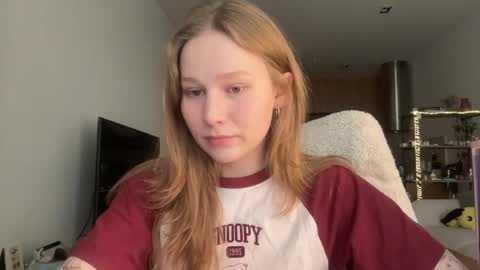 Snapshot of whoisalisa chatting on 7, 6, 2026 Alisa online show from 7, 6, 2026