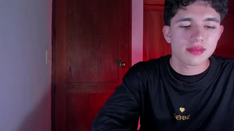 whos_he online show from 19, 1, 2026