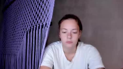 Snapshot of why_again_me chatting on 18, 6, 2026 Veronica online show from 18, 6, 2026