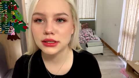 Snapshot of why_cute chatting on 15, 1, 2026 Melissa online show from 15, 1, 2026