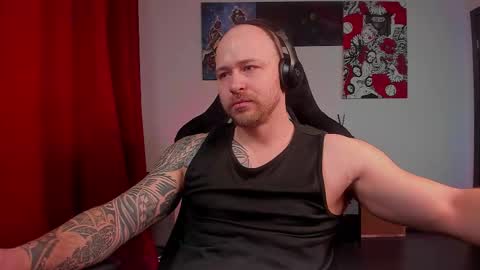 Snapshot of why_you_so_serious chatting on 8, 3, 2026 VI online show from 8, 3, 2026