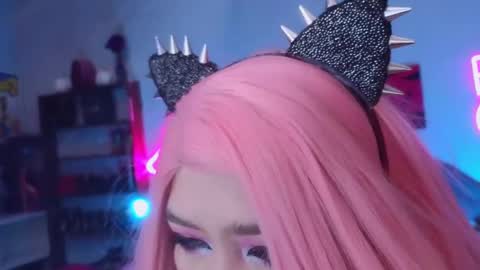 Laura  online show from 14, 12, 2024