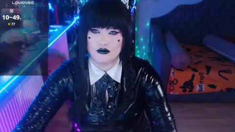 Laura  online show from 23, 1, 2025