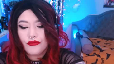 Laura  online show from 25, 2, 2025