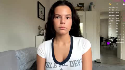 Mia online show from 19, 11, 2025