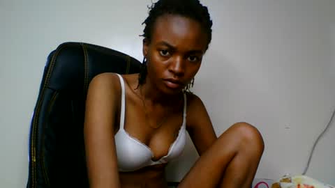 Snapshot of wildflowr chatting on 19, 6, 2026 wildflowr online show from 19, 6, 2026