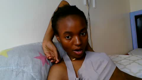 Snapshot of wildflowr chatting on 27, 6, 2026 wildflowr online show from 27, 6, 2026
