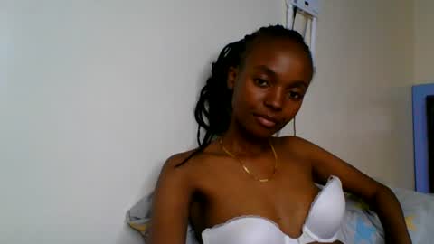 Snapshot of wildflowr chatting on 30, 6, 2026 wildflowr online show from 30, 6, 2026