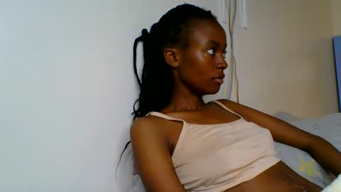 Snapshot of wildflowr chatting on 4, 7, 2026 wildflowr online show from 4, 7, 2026