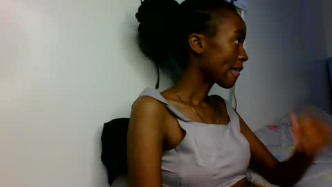 Snapshot of wildflowr chatting on 6, 7, 2026 wildflowr online show from 6, 7, 2026