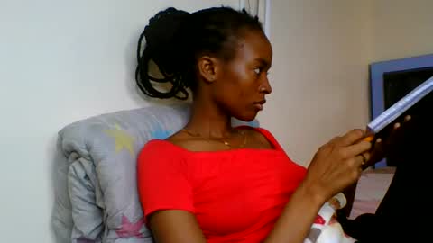 Snapshot of wildflowr chatting on 7, 7, 2026 wildflowr online show from 7, 7, 2026